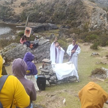 Frontera Digital,  Páramo,  Con profunda fe se realizó el XXII Viacrucis de Montaña en San Rafael de Mucuchíes