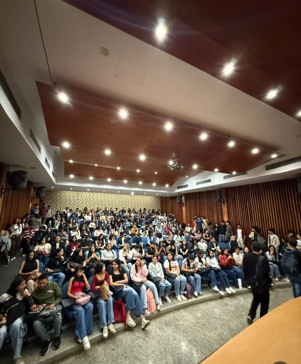 Diario Frontera, Frontera Digital,  Regionales, ,La bienvenida fue encabezada por el secretario de la ULA, profesor Manuel Morocoima, y la profesora Angela Lugo, decana encargada de la facultad,Facultad de Farmacia y Bioanálisis de la ULA inició semestre con 180 nuevos estudiantes