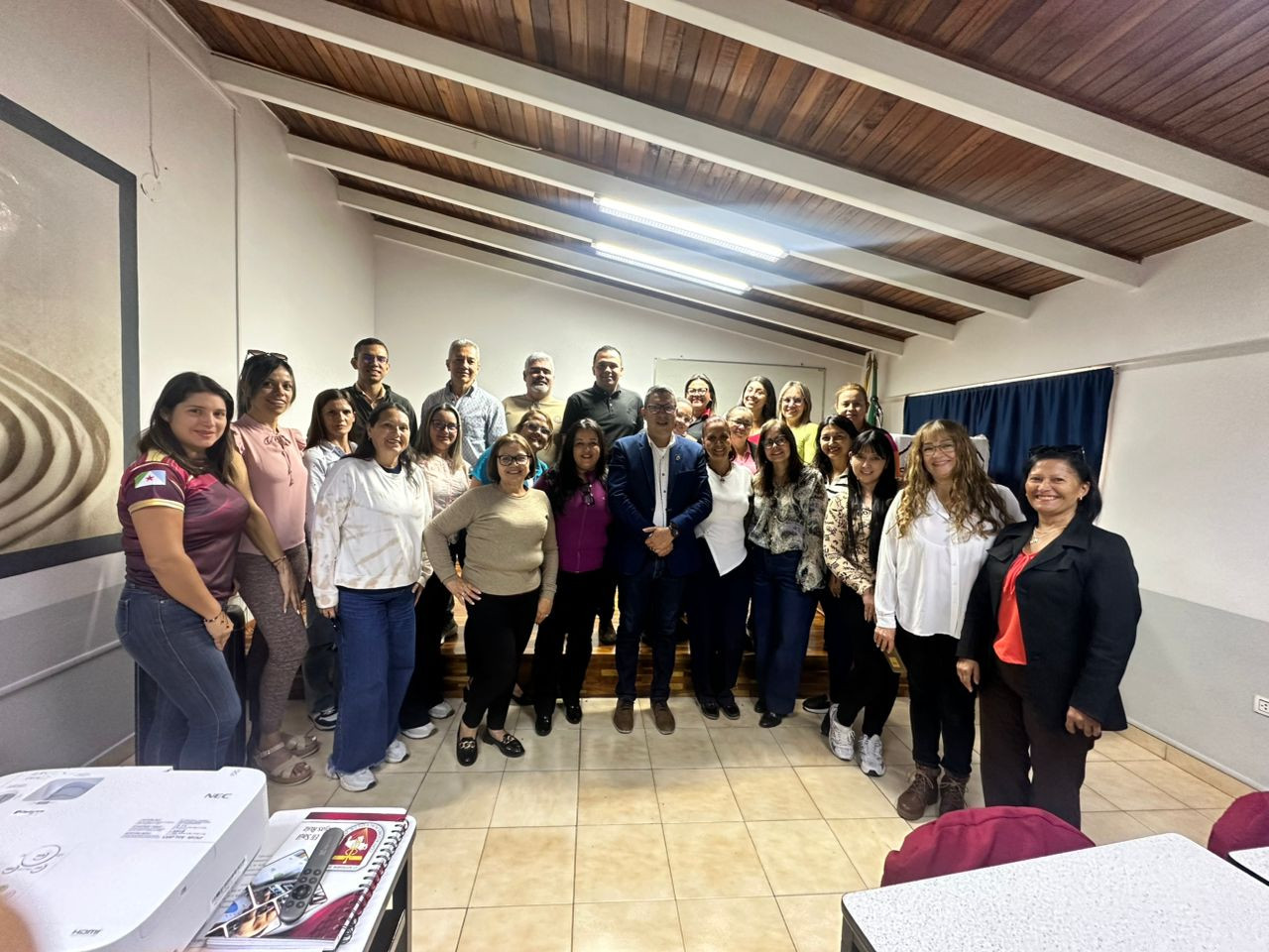 Diario Frontera, Frontera Digital,  Regionales, ,El Lic. Elí Rojas Ruíz expresó que este programa “ha llenado de expectativas a la comunidad contable y a nuestra corporación gremial, porque ofrece herramientas prácticas y actualizadas que responden a las necesidades del país”. Foto: Prensa Ccpem,Todo un éxito el arranque del programa académico Laboratorio Contable