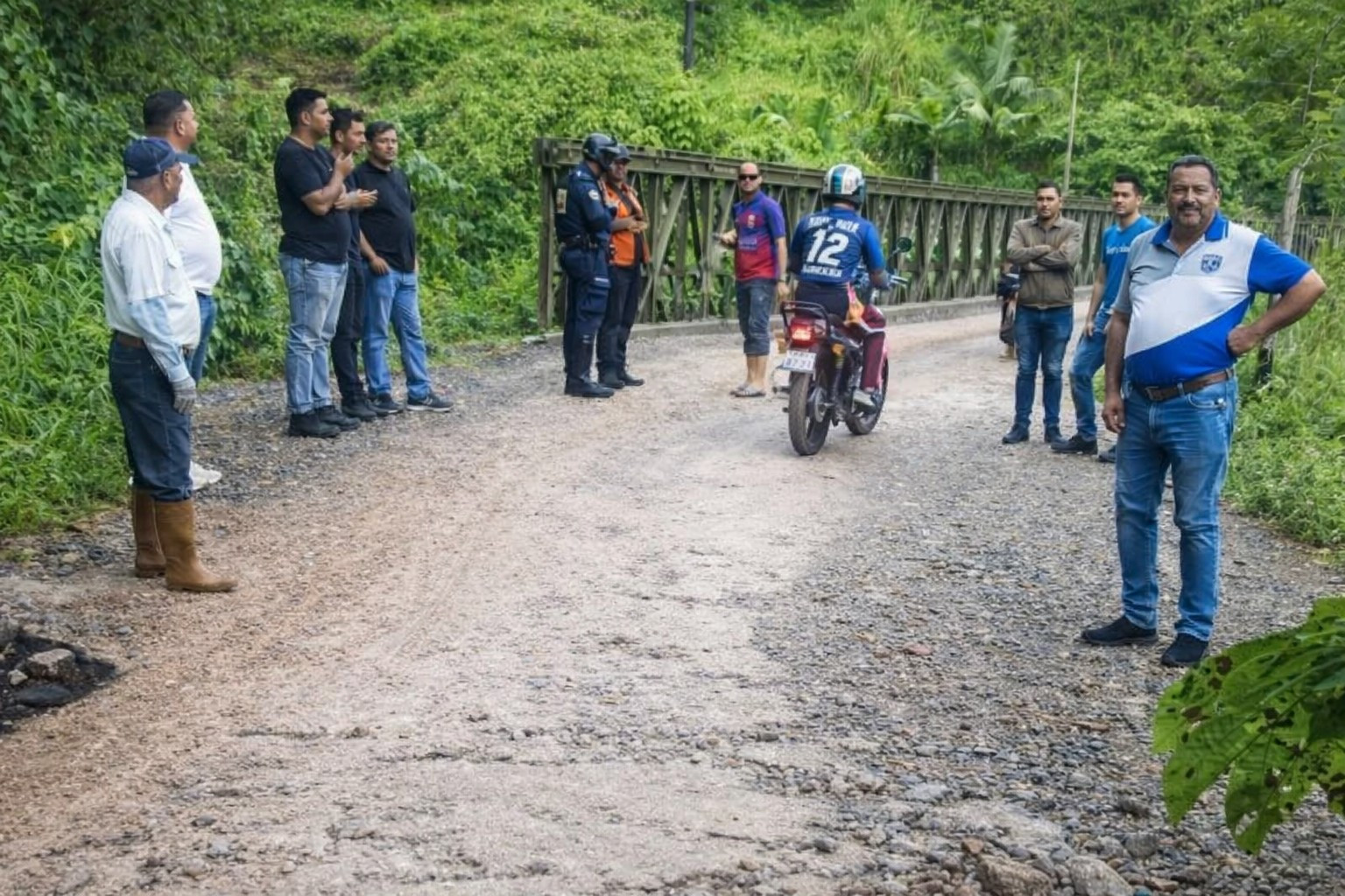Diario Frontera, Frontera Digital,  El Vigía Panamericana, ,Aseguró Rojas que en su totalidad fue cerrado el paso vehicular, quedando incomunicados los habitantes de La Palmita, Campo Alegre, Bolero Alto y Bajo, Palo Quemado, Mesa Bolívar con El Vigía.,No hay paso entre El Vigía y La Palmita en Alberto Adriani