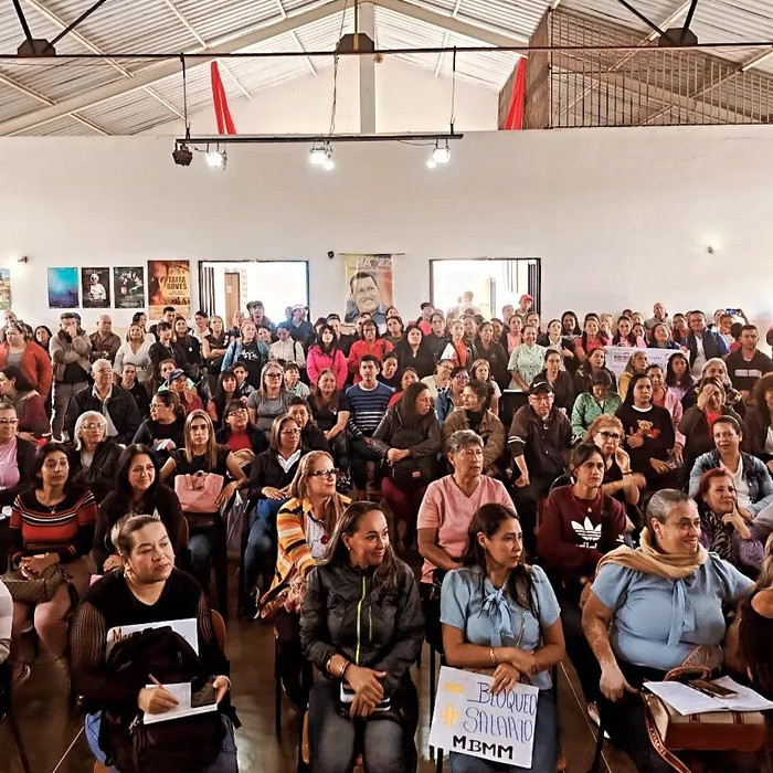 Frontera Digital,  Politica, Regionales,  Este 14 de abril el magisterio merideño se movilizó con determinación 
en la Comuna Bicentenaria 16 de Septiembre