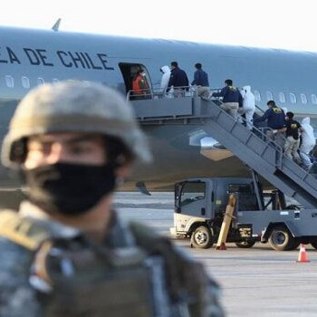 Frontera Digital,  Internacionales,  Chile comenzó expulsión de migrantes por orden del presidente Kast