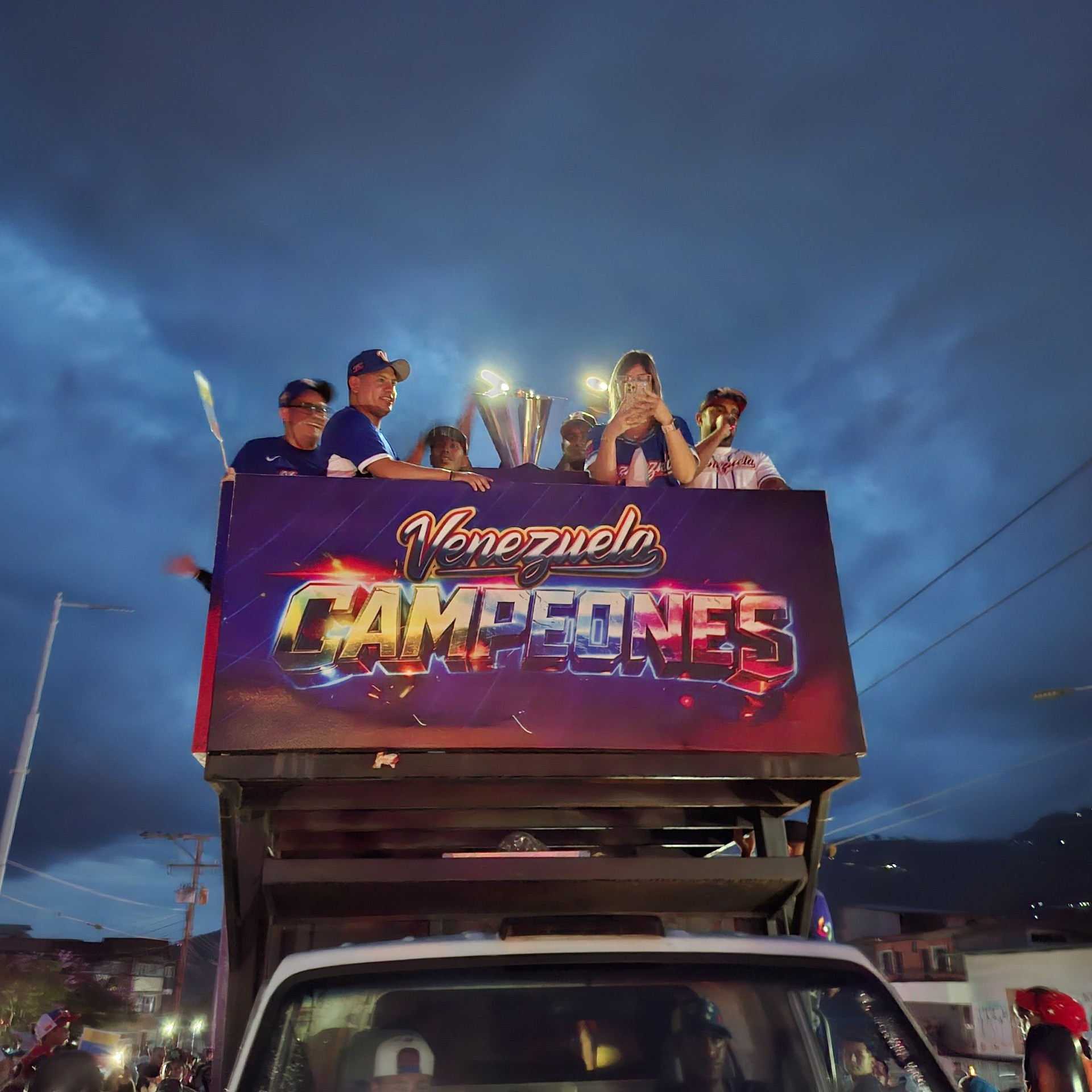 Frontera Digital,  Regionales,  La pasión del béisbol unió a Mérida con el recorrido del Tour de la victoria