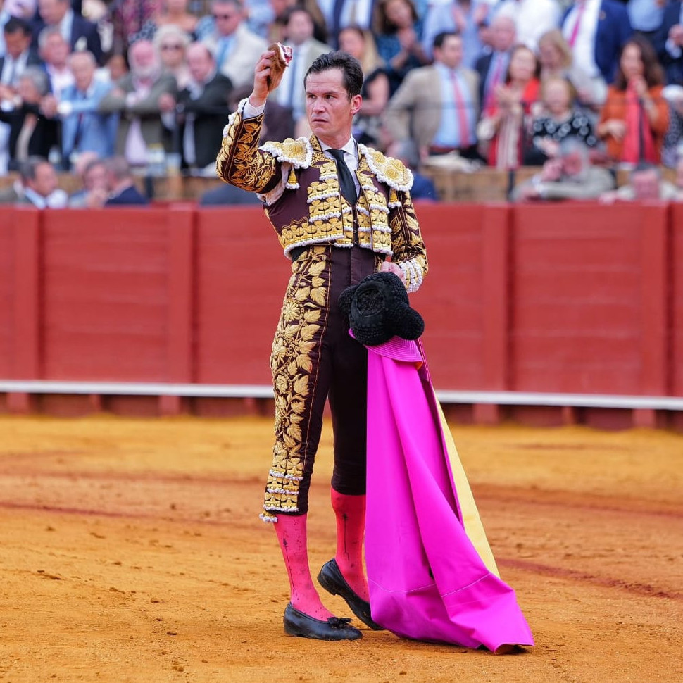 Frontera Digital,  Entretenimiento,  Lección de Luque, inventor de una faena de oreja