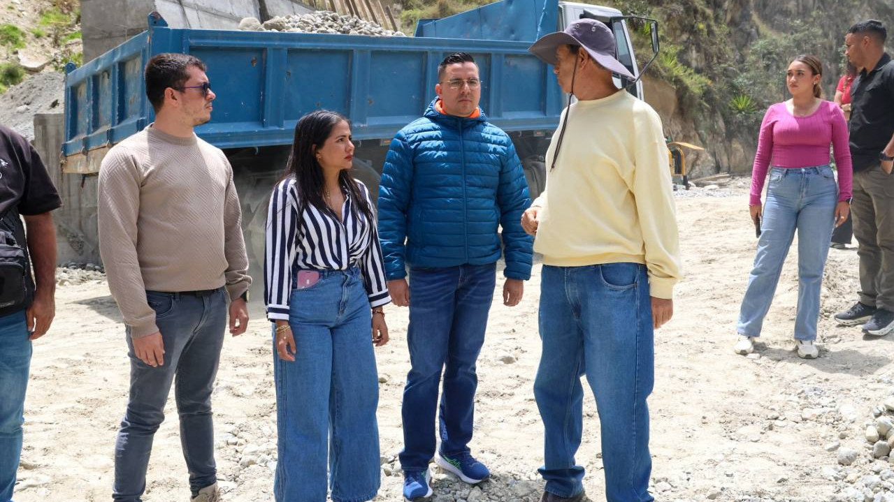 https://www.fronteradigital.com.ve/Avanza recuperación vial del Páramo merideño