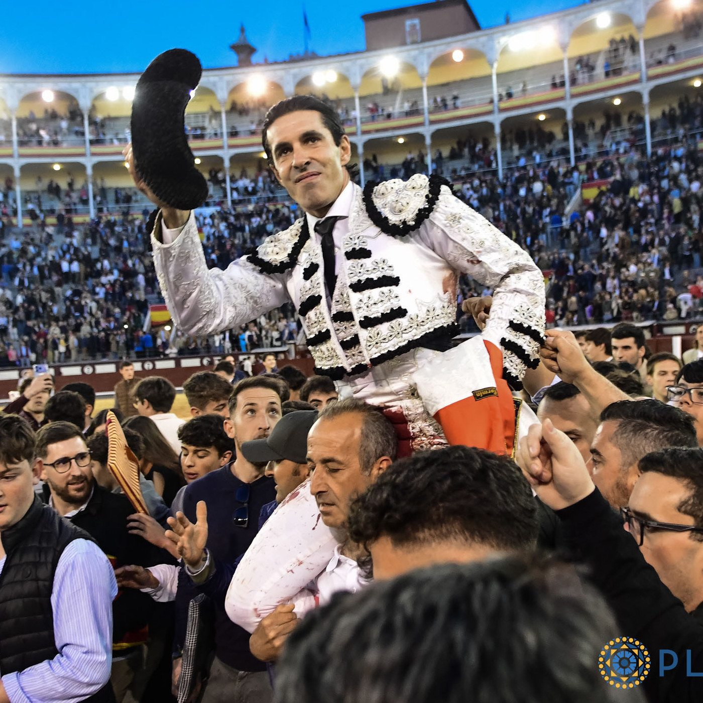Frontera Digital,  Entretenimiento,  El séptimo cielo de Alejandro el «Ganador»
