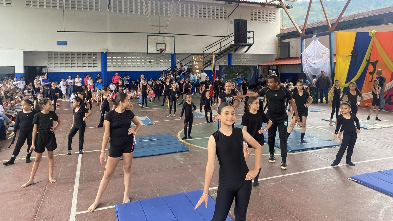 https://www.fronteradigital.com.ve/III  Festival de Gimnasia Artística Escolar Zea 2026 reunió a instituciones educativas y homenajeo al profesor Gregorio Molina