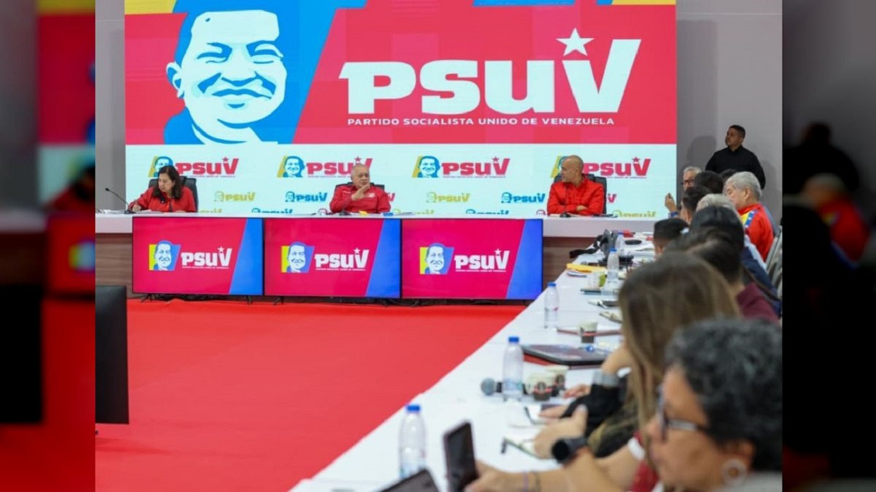 https://www.fronteradigital.com.ve/PSUV anuncia consulta para renovar sus bases el próximo 12 de julio