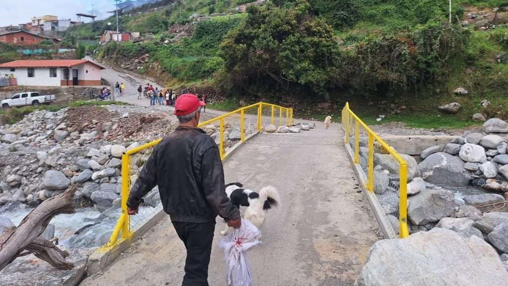 https://www.fronteradigital.com.ve/Poder popular rehabilitó puente en el sector Miteque de Mérida
