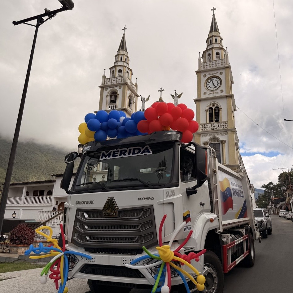 Frontera Digital, Diario Frontera, Arnaldo Sánchez entregó camión compactador de desechos al municipio Rivas Dávila