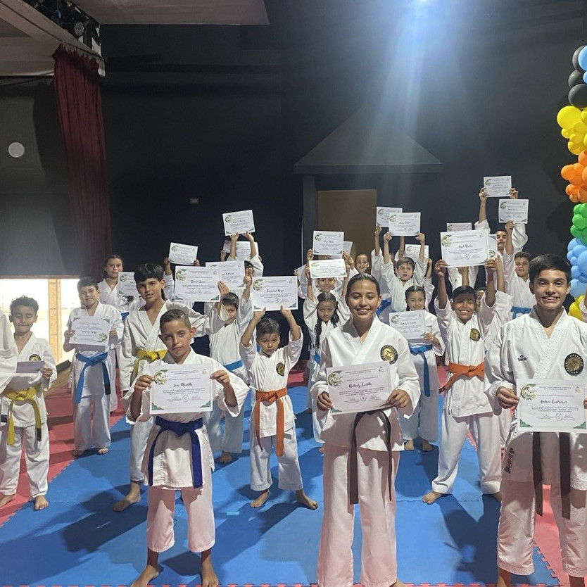 Frontera Digital, Diario Frontera, Atletas de Zea y Tovar ascendieron en su nivel de Karate durante exitoso acto del “Dojo Luis Salas”