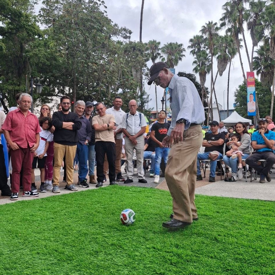 Frontera Digital,  Regionales,  Desde la Plaza Las Heroínas, la alcaldía de Libertador celebra el Día del Padre