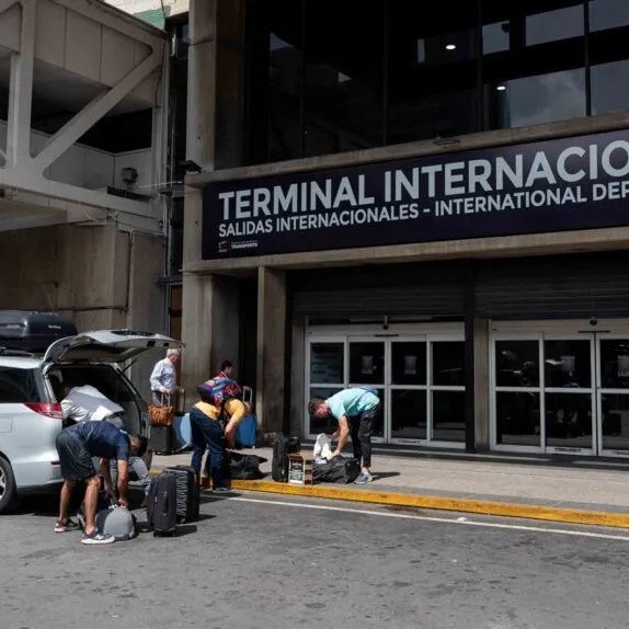 Frontera Digital,  Internacionales,  EFE: Venezuela notifica a aerolíneas que la compra de su combustible debe pagarse a EE UU