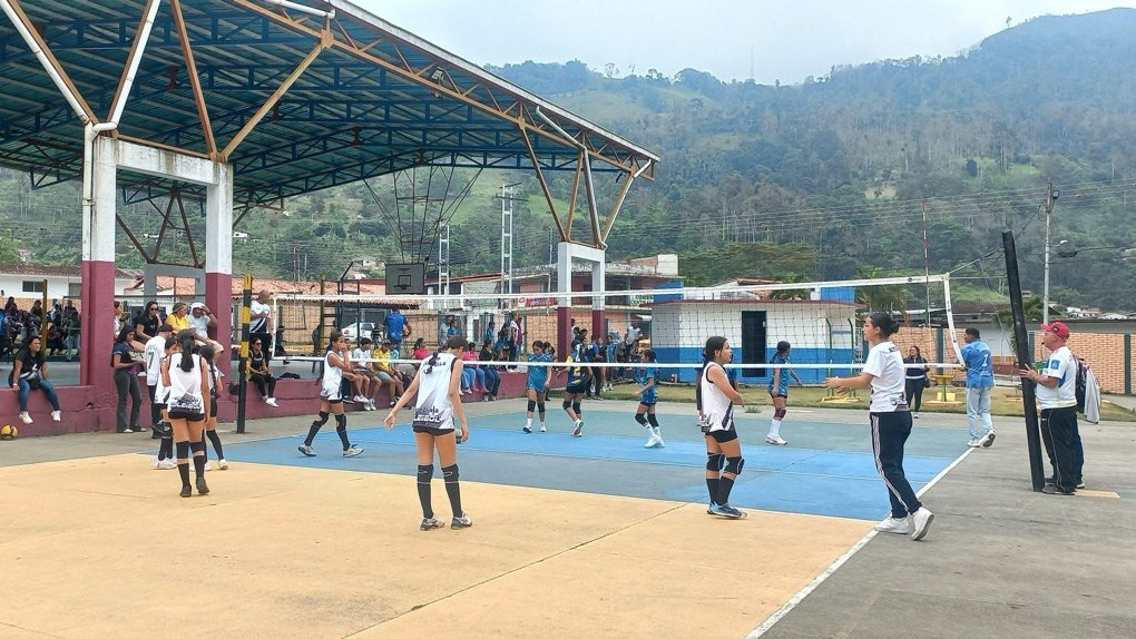 https://www.fronteradigital.com.ve/Zea celebró 25 años del Instituto Municipal de Deporte con triangular de voleibol