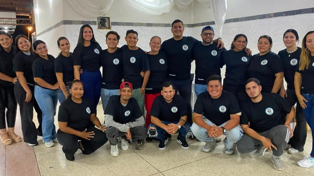 https://www.fronteradigital.com.ve/Voluntarios de El Vigía llevarán un "abrazo andino" a los niños de La Guaira