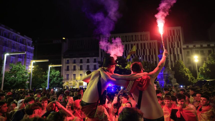 https://www.fronteradigital.com.ve/Dos muertos, más de 80 heridos y 12 detenidos dejaron las celebraciones del Mundial en España