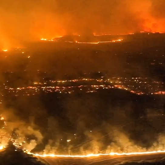 Frontera Digital,  Internacionales,  Un incendio quema 12.000 ha a 100 km al norte de Madrid