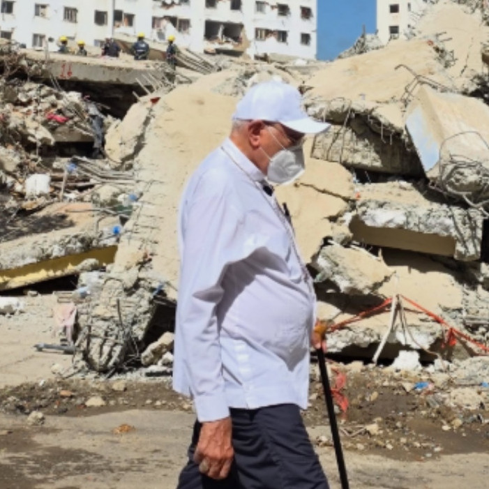 Frontera Digital,  Nacionales,  Cardenal Baltazar Porras visitó La Guaira 
tras cumplirse un mes de los devastadores terremotos