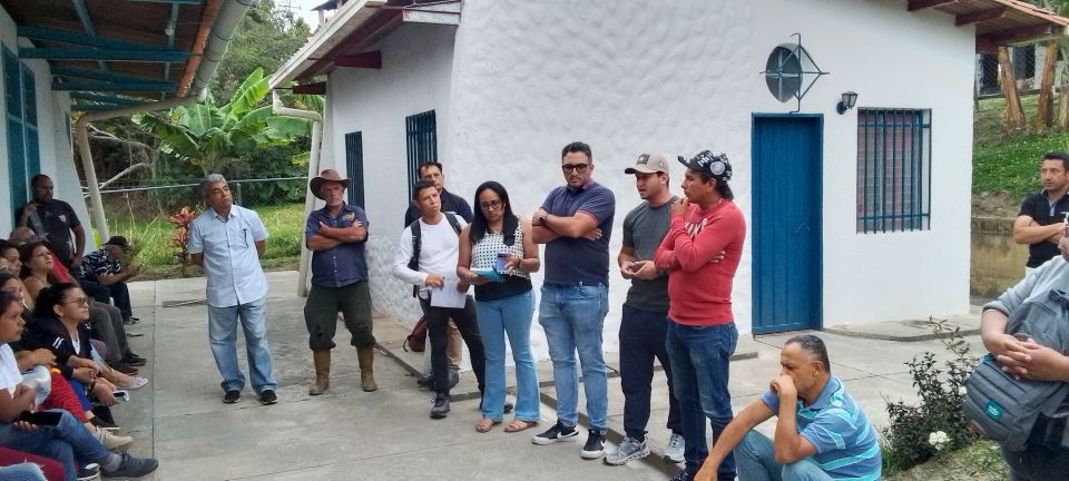 Diario Frontera, Frontera Digital,  Regionales, ,Ricardo Rojas afirmó que la comunidad pasó su respectivo informe en el cual se solicitaba con urgencia el apoyo necesario para la solución del problema del agua, y sin dudarlo se dispuso a resolver esa situación.,Comunidades de Arias exigen solución 
al agua junto a Hidroven y alcaldía de Libertador