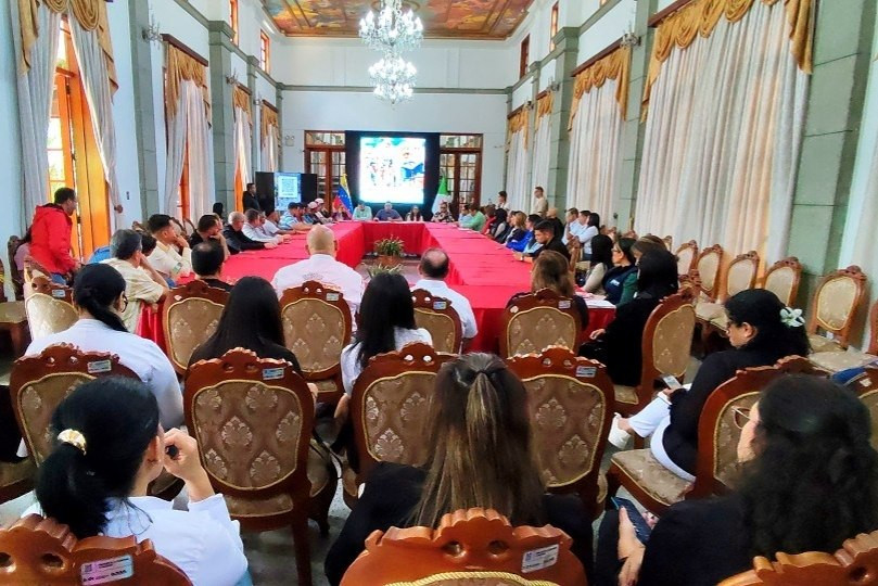 Diario Frontera, Frontera Digital,  Deportes, ,La secretaria general de gobierno, Yurami Quintero, destacó que la competencia constará de cinco etapas que abarcarán 13 municipios del estado, incluyendo paradas en sitios emblemáticos como la Laguna de Mucubají a más de 4.000 metros de altitud.,III Vuelta a Mérida en Bicicleta es presentada a comerciantes