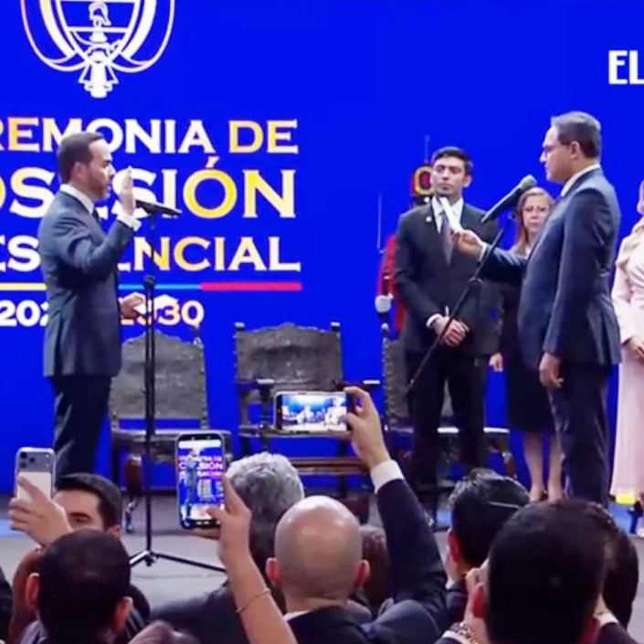 Frontera Digital, Diario Frontera, Abelardo De La Espriella juró como presidente de Colombia en Cali