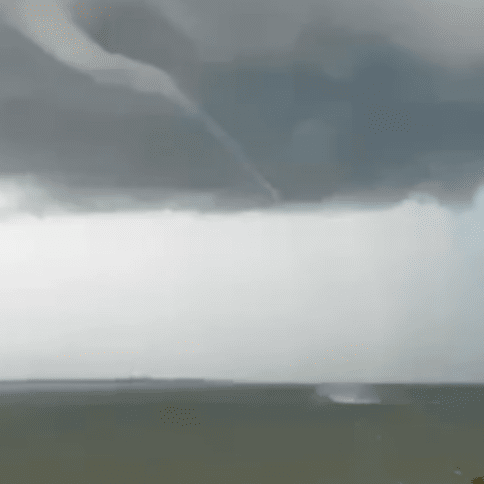 Frontera Digital, Diario Frontera, Se reportaron trombas marinas en Aragua y Zulia mientras continúan las ondas tropicales en Venezuela