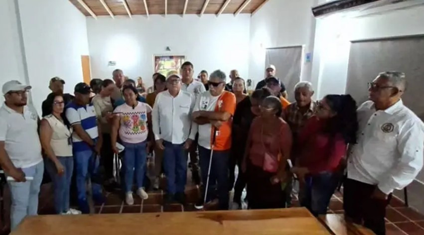 Diario Frontera, Frontera Digital,  El Vigía Panamericana, ,"Existe la legislación suficiente que niega este proceder, en el ámbito municipal fue el primer decreto que dicté en enero del 2022 de prohibición y rechazo a las invasiones en nuestra jurisdicción",Consejeros y alcalde Lisandro Segura rechazan invasiones en Alberto Adriani