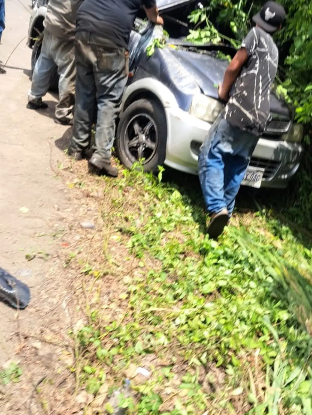 Diario Frontera, Frontera Digital,  Sucesos, ,Pésimo estado de la carretera provocó vuelco de camioneta en Alberto Adriani